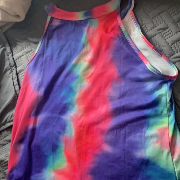 Size L tank - Picture 2 of 2